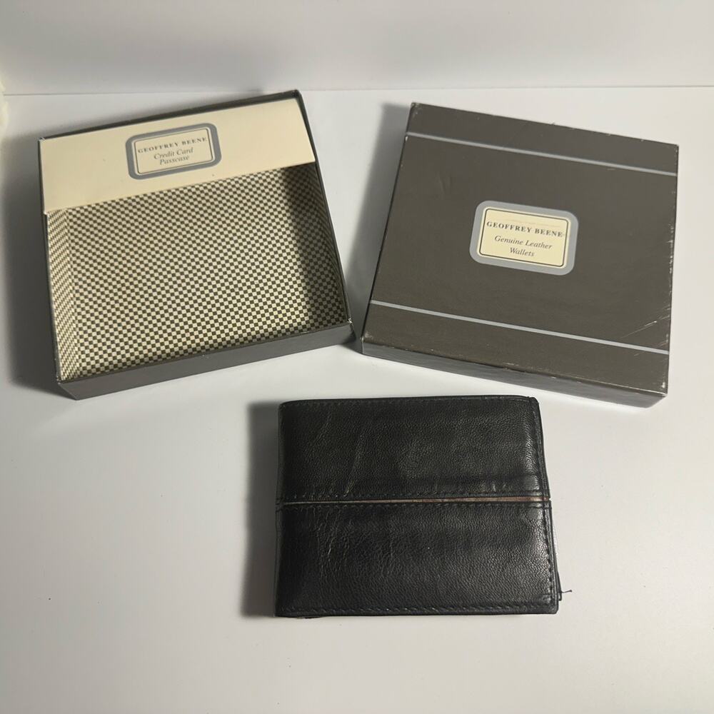 Geoffrey Beene Black Leather Passcase Billfold Removable ID Window With Box